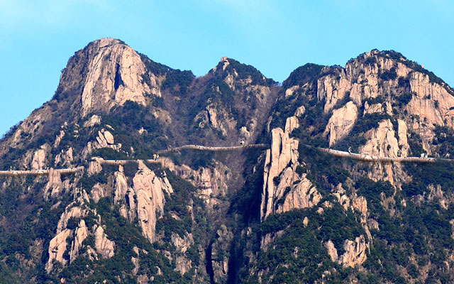 Successful case of cliff plank road