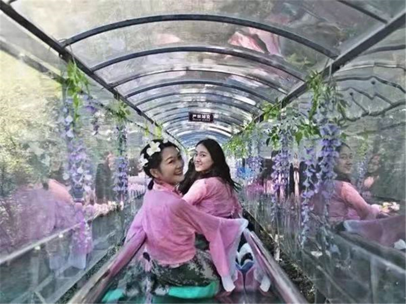 Glass Water Slide Construction Glass Water Slide Construction